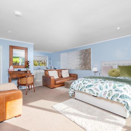 Pukeko Nest Bed & Breakfast Russell Exterior photo